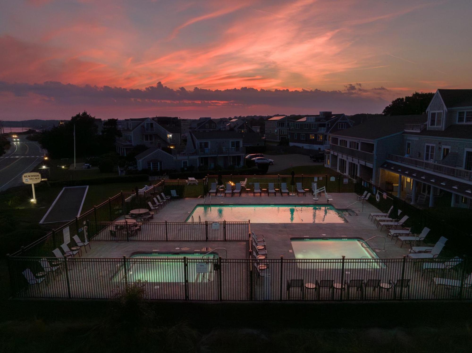 Beachside Village Resort Фолмут Экстерьер фото