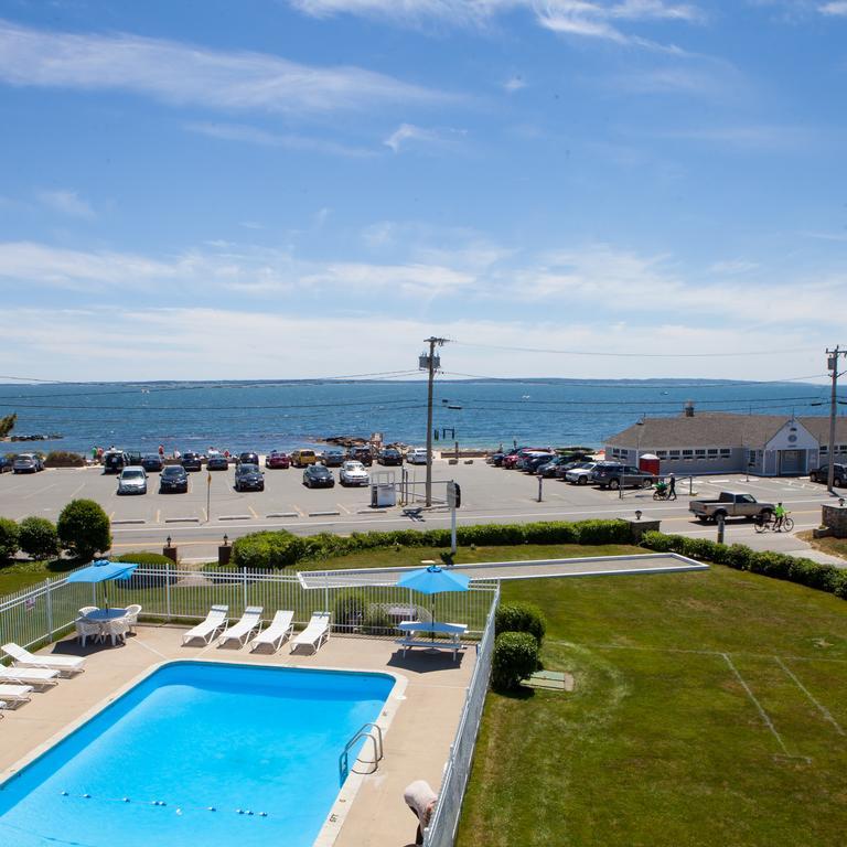 Beachside Village Resort Фолмут Экстерьер фото